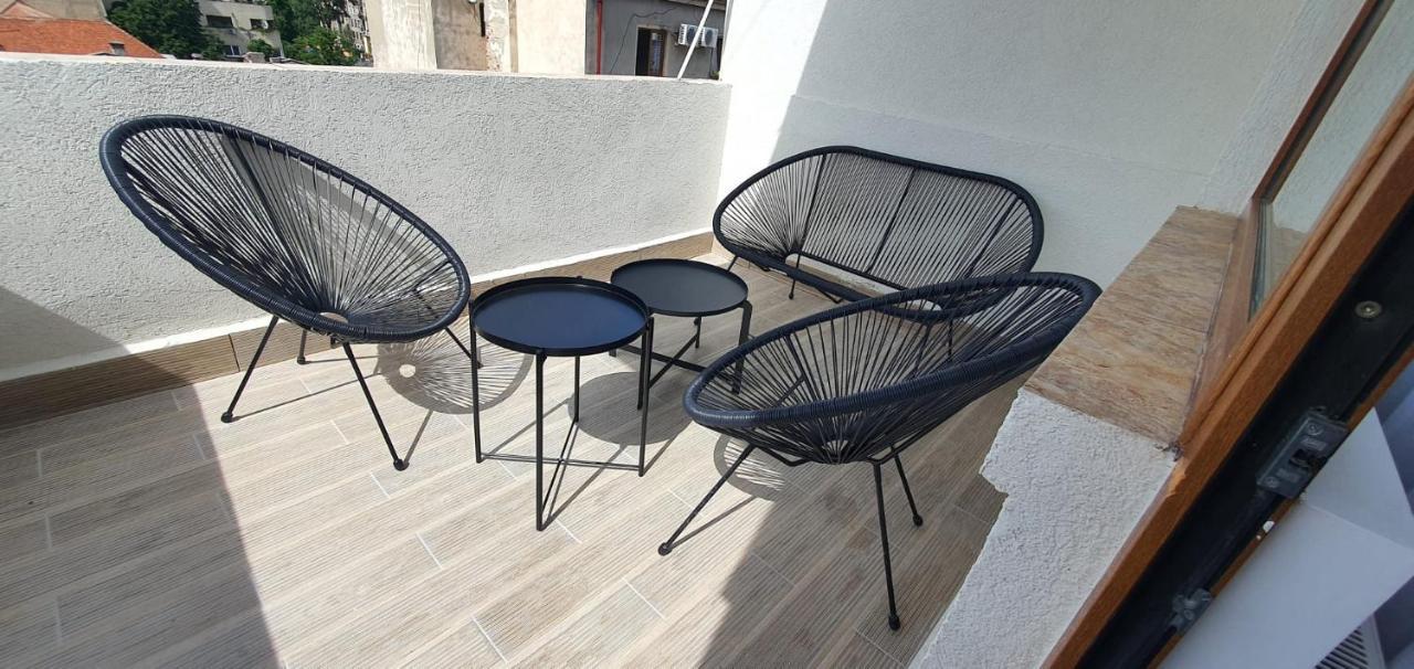 City Center Chic Studio Bukarest Exteriör bild